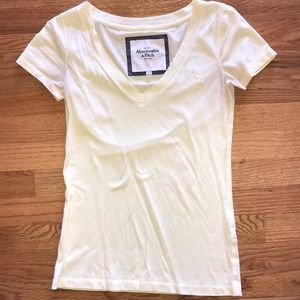 Ambercrombie & fitch t-shirt